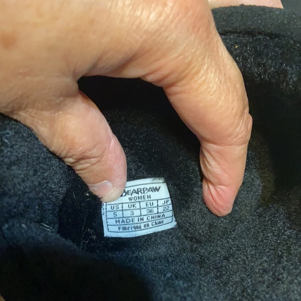 BearPaw black leather boots